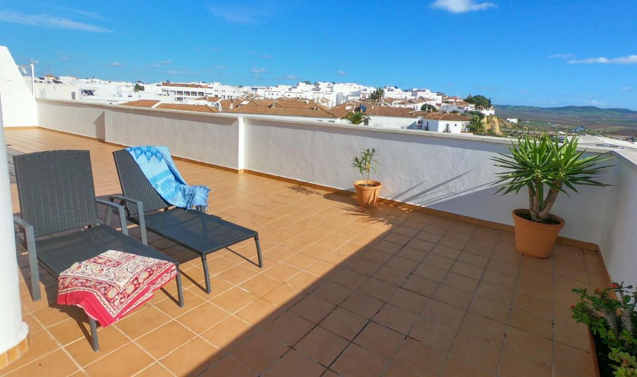קוניל דה לה פרונטרה Terraza Trafalgar Apartamento Tipo Penthouse Con Enorme Terraza Y Vistas Al Mar מראה חיצוני תמונה